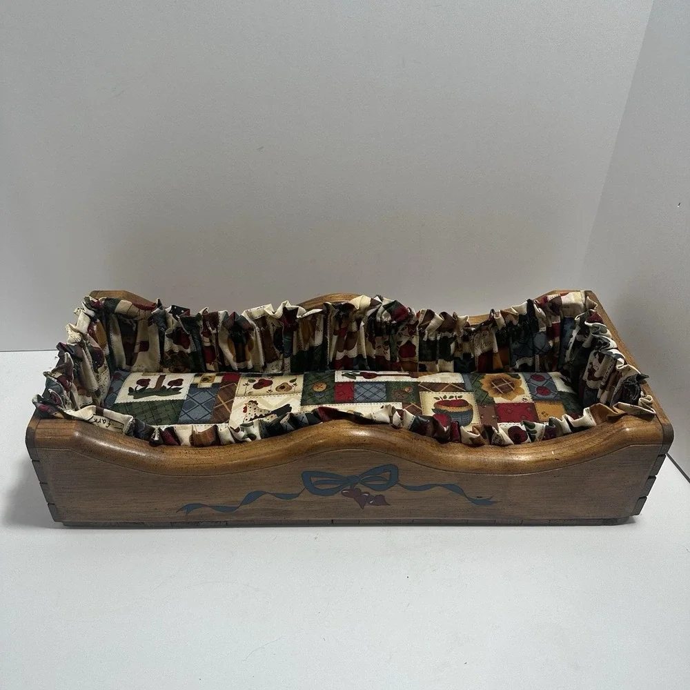 Vintage Wooden Sewing Basket Or Use As A Dolls Bed Girly‎ Chickens Bears Flowers